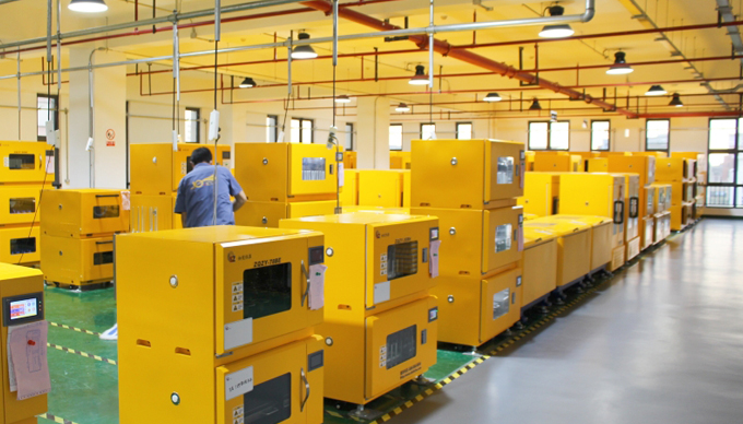 Tại sao mũ trùm dòng chảy an toàn sinh học rất quan trọng để bảo vệ các mẫu và thí nghiệm trong phòng thí nghiệm